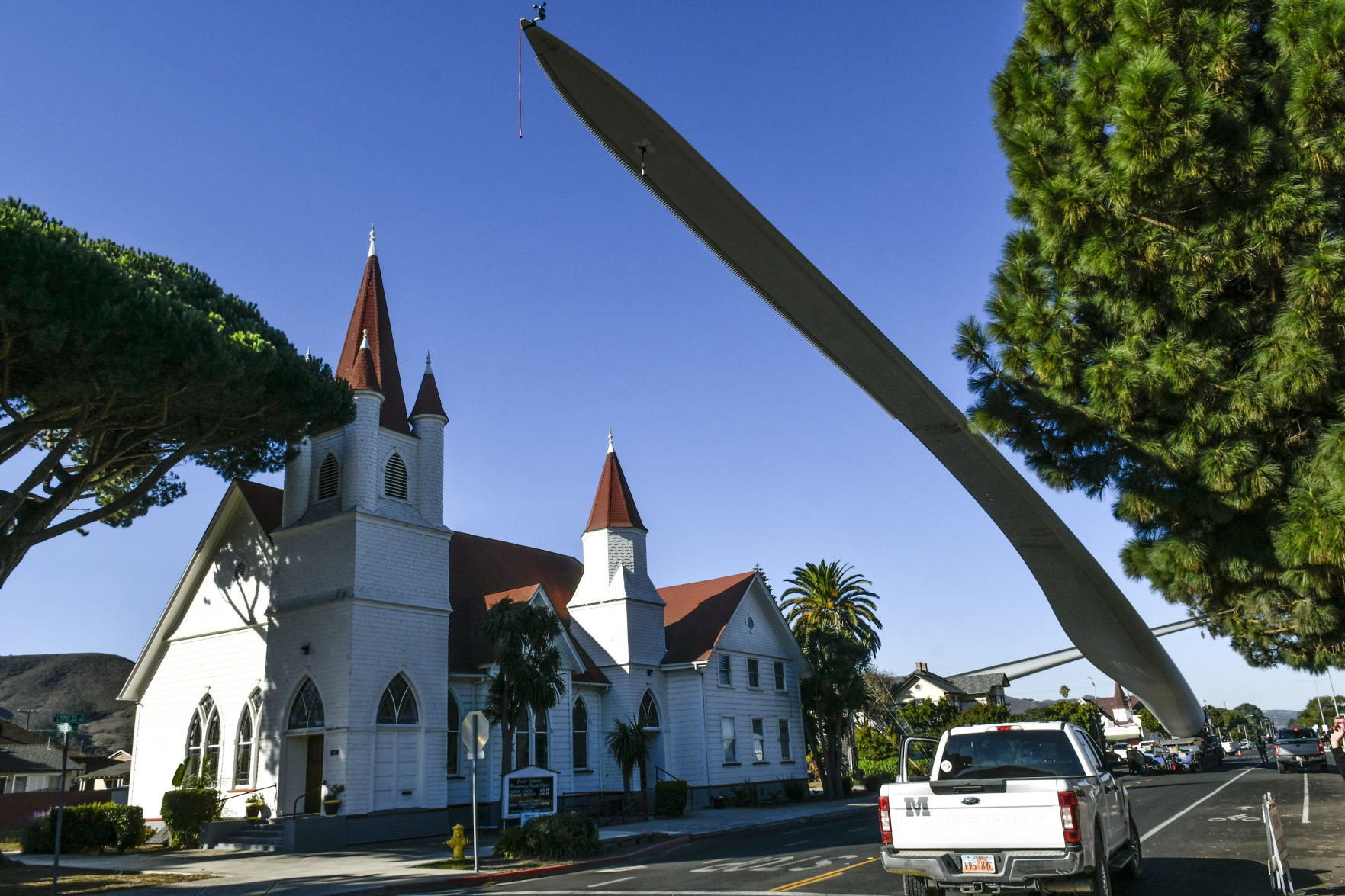 101521 Wind turbines Lompoc 1.jpg
